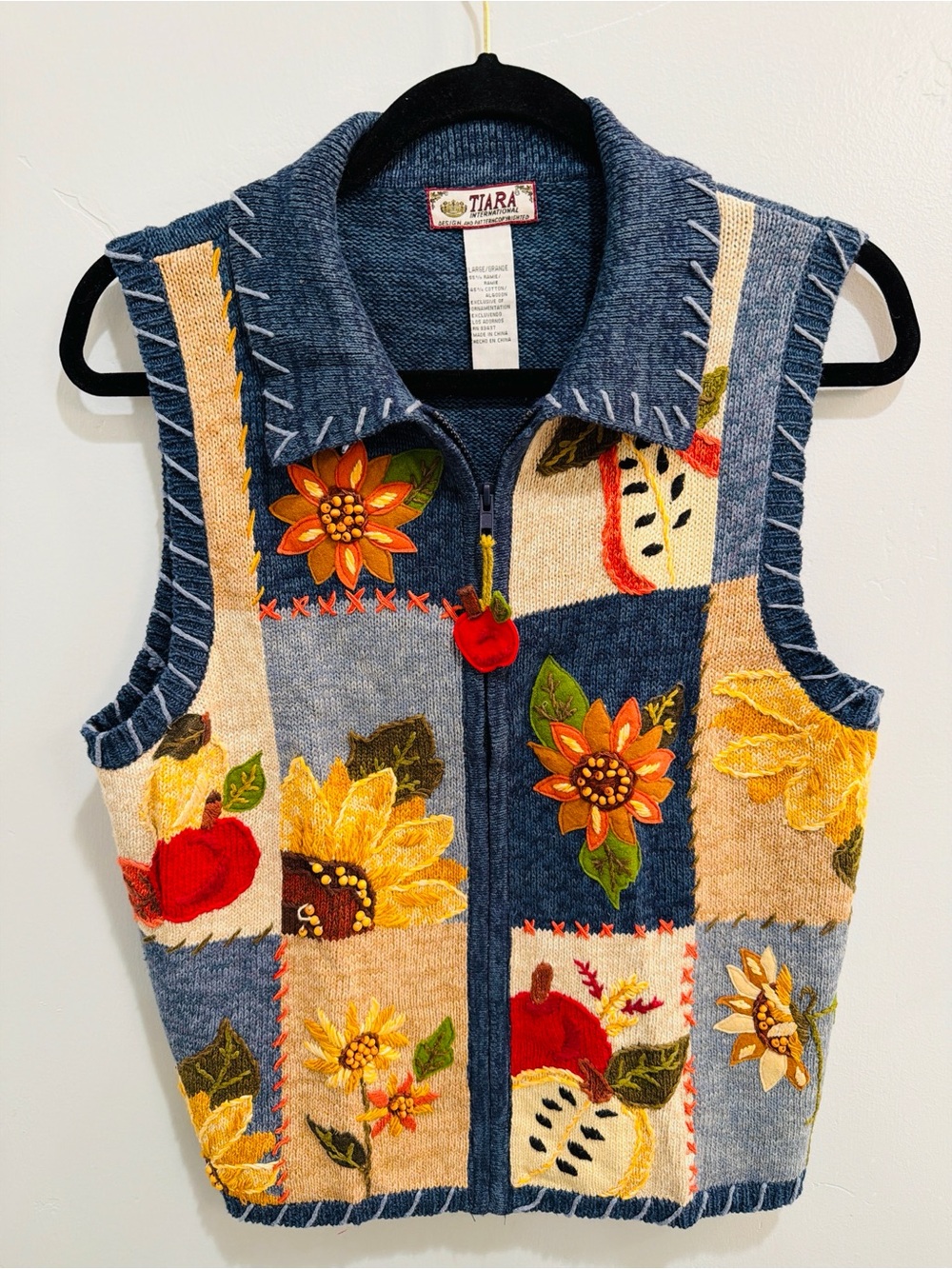 Vintage Tiara International Fall Patchwork Sweater Vest Knit Apples Sunflower L